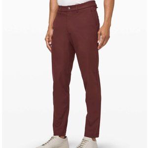 lululemon athletica Men's Chinos in Burgundy